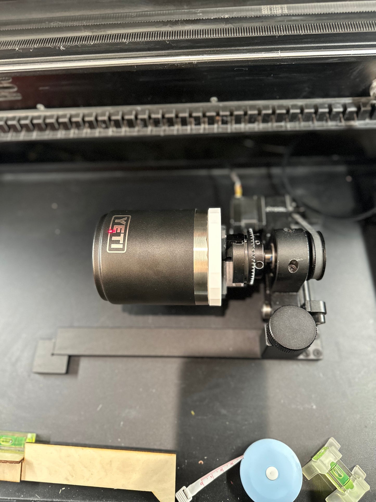 Chuck Laser Rotary Press Fit Quick Change Lid Adapter for Easy Alignment - Yeti